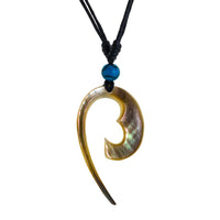 Cargar imagen en el visor de la galería, Halskette Perlmutt verstellbar Baumwolle Muschel Kette handgeschnitzt Türkis Stein Tomoe
