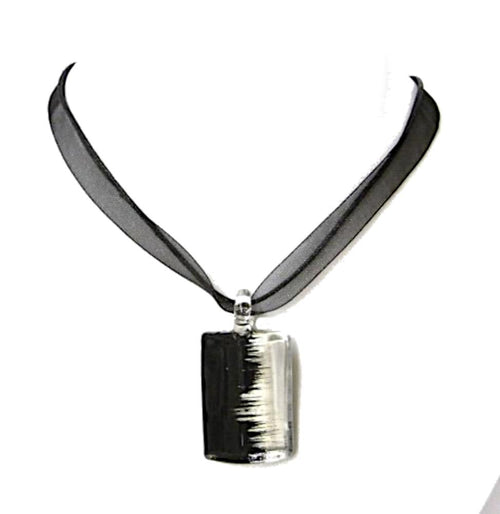 Glasanhänger schwarz silber Kette rechteckig 2,7 x 3,5 cm verstellbar Baumwollfäden