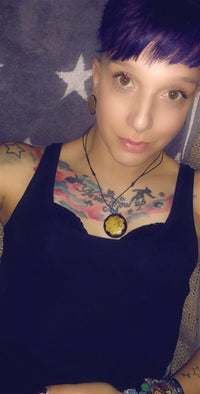 Load image into Gallery viewer, Holzkette golden Blume mehrlagig Türkis Stein Sonoholz Baumwolle verstellbar
