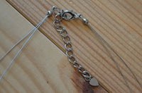 Load image into Gallery viewer, Halskette zweilagig beige Glasperlen Perlmutt Splitter
