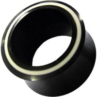 Load image into Gallery viewer, The Horn Plug schwarz Rim weiß is a black cylindrical organic flesh tunnel with a white rim, designed for stretched ear piercings.

