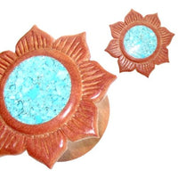 Load image into Gallery viewer, Holzplug Rosenholz rotbraun Sonnenblume Inlay türkis handgeschnitzt Tribal Holz Plug Tunnel
