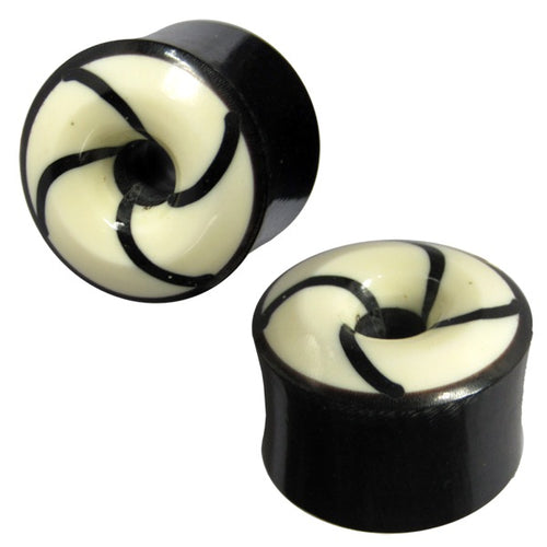 Horn Tunnel schwarz weiß Strudelmuster Horntunnel handgeschnitzt Büffelhorn Tribal Buffalo Organic Expander