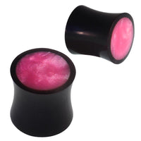 Load image into Gallery viewer, Horn Plug rosa schillernd Resin Inlay handgeschnitzt Tribal schwarz
