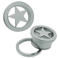 Cargar imagen en el visor de la galería, Two Tunnel silbern Stern Chirurgenstahl Edelstahl Schraub Plugs are shown. One stands upright, while the other lies on its side, displaying the star cut-out, threaded back, and separate circular ring.
