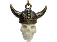Load image into Gallery viewer, Flesh Tunnel Anhänger antik golden Messing Kette Karabiner Bone Viking Skull
