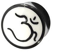 Cargar imagen en el visor de la galería, Horn Plug Om schwarz weiß Flesh Tunnel Hornplug
