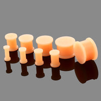 Load image into Gallery viewer, Flesh Plug Silikon ribbed hautfarben Hider Retainer
