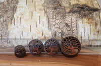 Load image into Gallery viewer, Plug Tunnel Holz filigran Baum des Lebens double flared

