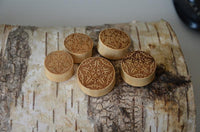 Cargar imagen en el visor de la galería, Krokodil Holz Plug Schwertlilien Stern double flared
