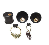 Cargar imagen en el visor de la galería, Tunnel Plug Loch dunkel hell handmade Holz Eisenholz
