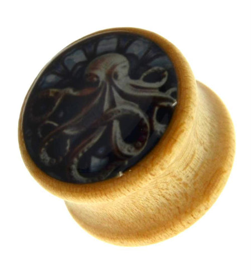 The Holz Plug Oktopus Krake Bild beige hell double flared is a wooden tunnel with a glossy round top and a black and white octopus illustration, adding bold character and unique style to any ear piercing.