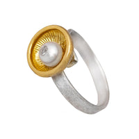 Load image into Gallery viewer, Ringe vergoldet Perle 925 Silber matt verstellbar Zirkonia Kelch Goldschmiedearbeit
