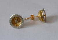 Load image into Gallery viewer, Ohrstecker vergoldet 925 Silber Rand Kelch Zirkonia
