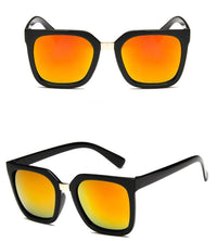 Load image into Gallery viewer, Sonnenbrille Cateye kantig 400UV Metallsteg schwarz bunt verspiegelt
