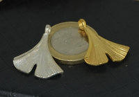 Load image into Gallery viewer, Anhänger Silber 925 vergoldet Ginkgo Blatt 25mm
