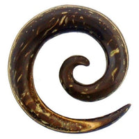 Load image into Gallery viewer, Tribal Holz Pircing Expander, XL-Spirale, 4mm, Ohrring aus Kokosholz,  dunkelbraun mit natürlichem Muster, Plug, Tunnel, Ohrhänger, Ohrstecker
