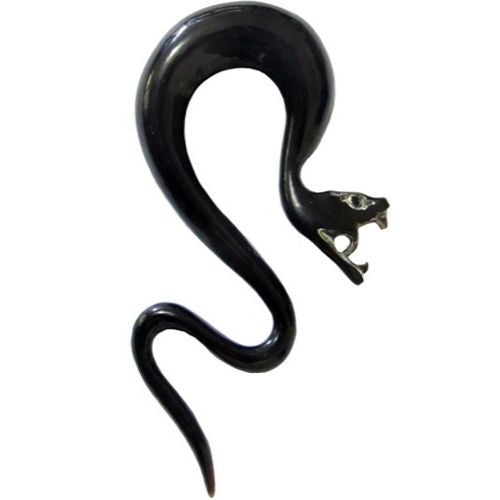 A black, stylized viper snake forms an S-shape, echoing the bold Tribal Buffalo Horn Piercing Expander schwarz Viper Schlange Plug Tunnel Ohrhänger Ohrstecker design against a clean white background.