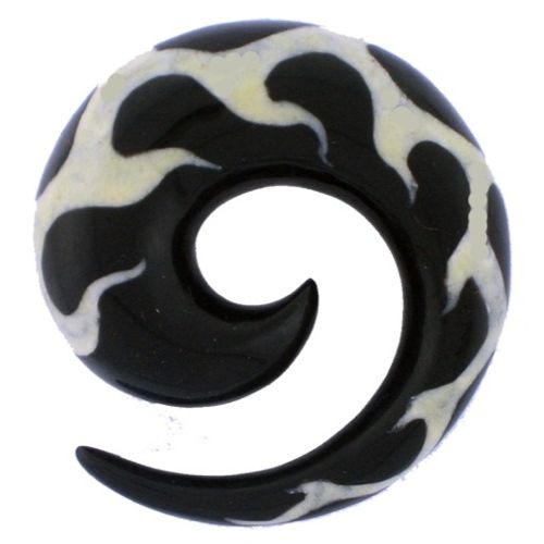 Tribal Buffalo Horn Piercing Expander, schwarze Spirale mit weißen Flammen-Inlay , 6mm Ohrring aus Büffelhorn, Plug, Tunnel, Ohrhänger, Ohrstecker
