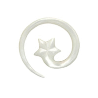 Load image into Gallery viewer, Perlmutt Piercing Hooks Spiralen 2mm 3mm Expander Muschel filigran geschnitzt
