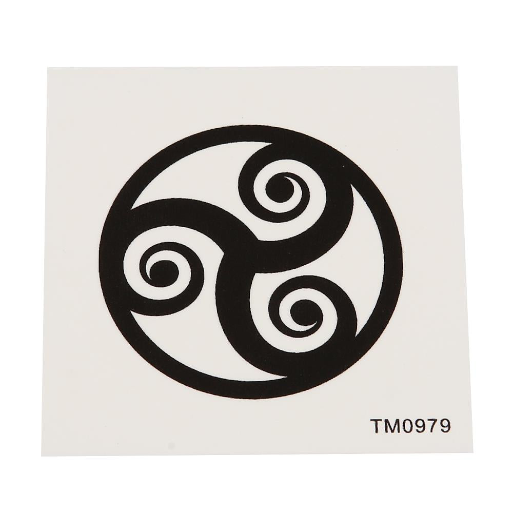 Tattoo schwarz Triskele dreifach Spirale keltisches Zeichen in Kreis einzeln 1 Bogen