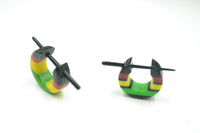 Cargar imagen en el visor de la galería, Pin Creolen Stick Ohrringe Acryl Rasta Farben 1.6mm
