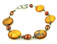 Load image into Gallery viewer, Perlmutt Armband ocker Perlen Scheiben Damen Karabinerverschluss nickelfrei 18cm-20cm
