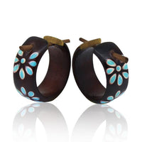 Cargar imagen en el visor de la galería, Holzcreolen Pin-Ohrringe Pin-Creolen Kokosholz Harz Damen Schmuck Dunkel Blumen Blau
