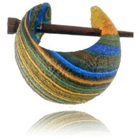 Cargar imagen en el visor de la galería, Holz Pin-Ohrringe gestreift braun grün Holz Creolen 10 mm unisex
