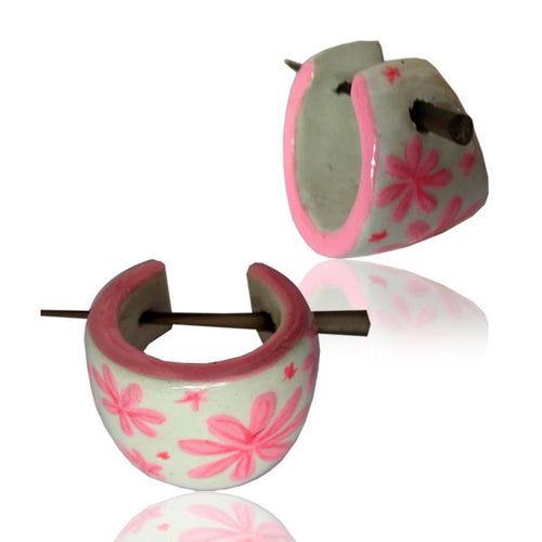 Holzcreolen rosa weiß Pin-Ohrringe Pin-Creolen Blumen Holz Horn Pin handbemalt 16 mm