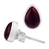 Cargar imagen en el visor de la galería, Ohrstecker Granat dunkel rot Tropfen 8 mm 925er Sterling Silber Rand Stein Silberohrstecker
