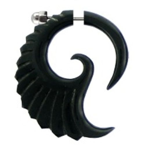 Tribal Horn Fake Piercing, schwarzer Flügel aus Büffelhorn, handgeschnitzt, Schraubverschluss aus Edelstahl, 4,5cm x 3,5cm, Ohrstecker, Ohrring