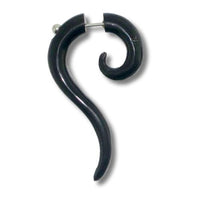 Cargar imagen en el visor de la galería, Tribal Horn Fake Piercing Spirale lange Spitze schwarz Buffalo 4 mm Edelstahl Ohrstecker Ohrring

