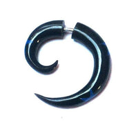 Load image into Gallery viewer, Fake Piercing, Horn Spirale, schwarz mit blauem Bone-Sterneinlay, Expander, Ohrhänger, Ohrstecker, Ohrring
