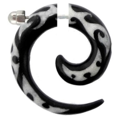 Fake Piercing, Horn Flammen Spirale, schwarz mit weißen Flammen, Expander, Ohrhänger, Ohrstecker, Ohrring