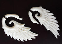 Load image into Gallery viewer, Fake Ohr Piercing Schwan Bone Knochen Edelstahl weiß Spirale Dehner Ohrstecker
