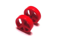 Load image into Gallery viewer, Fake Piercing Plug Tunnel Ohrstecker Unisex Kunststoff rot Peace Zeichen Schmuck

