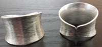 Cargar imagen en el visor de la galería, Silberringe offen breit gebürstet konkav 925 Sterling Silber Ringe matt glänzend
