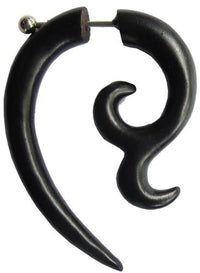 Cargar imagen en el visor de la galería, Tribal Maori Fishtail Haken Fake Piercing Sono Holz schwarz Ohrring Ohrstecker Edelstahl 1 mm
