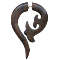 Load image into Gallery viewer, Tribal Fake Piercing Sono Holz Fragezeichen Fishtail braun Edelstahlbügel Ohrring 1 mm
