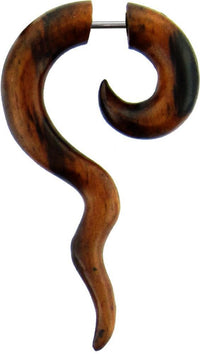 Cargar imagen en el visor de la galería, Tribal Spirale lange Spitze gewellt Sono Holz braun Fake Piercing Ohrstecker Edelstahl 1 mm
