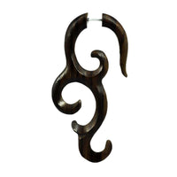 Cargar imagen en el visor de la galería, Tribal Fake Piercing Wave spiralig 67 x 30 mm Sono Holz braun Edelstahl Ohrstecker Ohrring 1 mm
