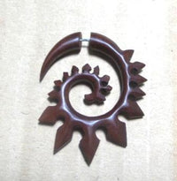 Load image into Gallery viewer, Tribal Fake Piercing Spirale Zacken Holz Edelstahl

