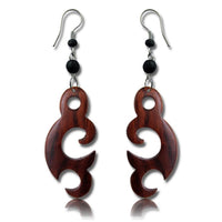 Cargar imagen en el visor de la galería, Tribal Ohrringe Sonoholz Meerjungfrau dunkelbraun schwarze Perlen Edelstahl
