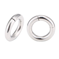 Load image into Gallery viewer, Universal Piercing Segmentring Klicker Edelstahl silbern Piercingring
