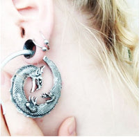Load image into Gallery viewer, Piercing Ohrgewicht White Brass Drache Spirale Dehnschnecke
