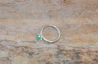 Load image into Gallery viewer, Piercing Ring 925 Silber Labret Tragus 1.2mm Jade grün
