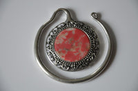 Load image into Gallery viewer, Piercing Ohrgewicht Brass Stern Stein rot 4,7mm Spirale
