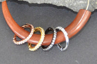 Cargar imagen en el visor de la galería, Clicker Piercing rhodiniert Glitzer Kristalle außen
