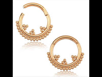 Load image into Gallery viewer, Klapp Segment Ring Piercing Edelstahl Punkte Dreiecke
